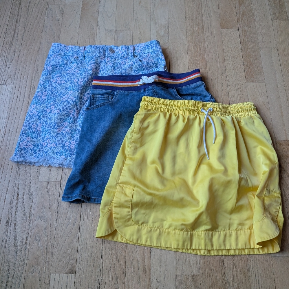 Girl's skirt bundle size large/XL